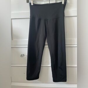 Old Navy Active cropped elevate Go-Dry legging 16”